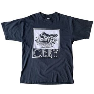 Obey Black Graphic Fruit Basket T-Shirt Excellent Condition Streetwear tee
